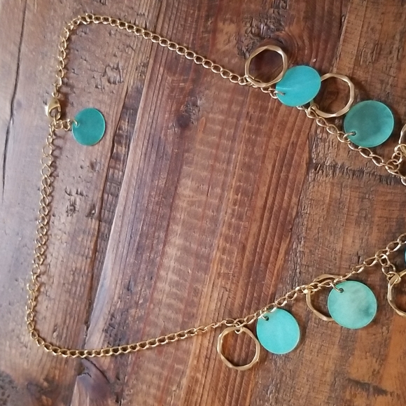 Turquoise Round Shell Necklace Gold Chain - Picture 4 of 6